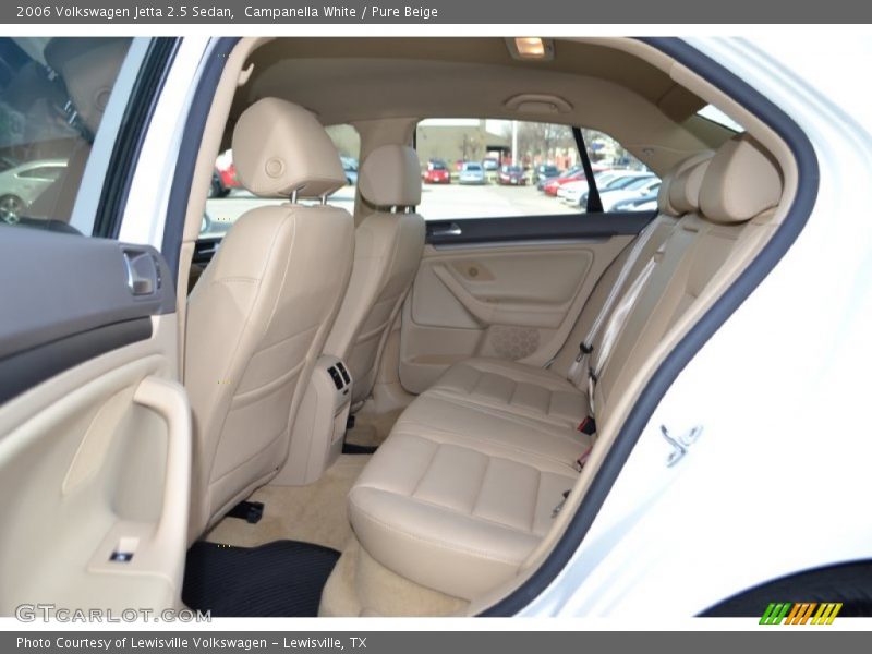 Campanella White / Pure Beige 2006 Volkswagen Jetta 2.5 Sedan