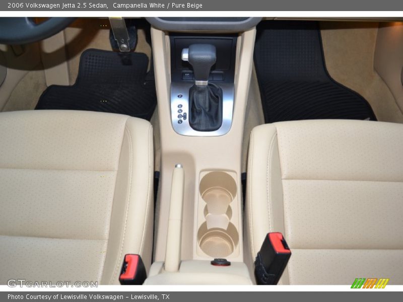 Campanella White / Pure Beige 2006 Volkswagen Jetta 2.5 Sedan