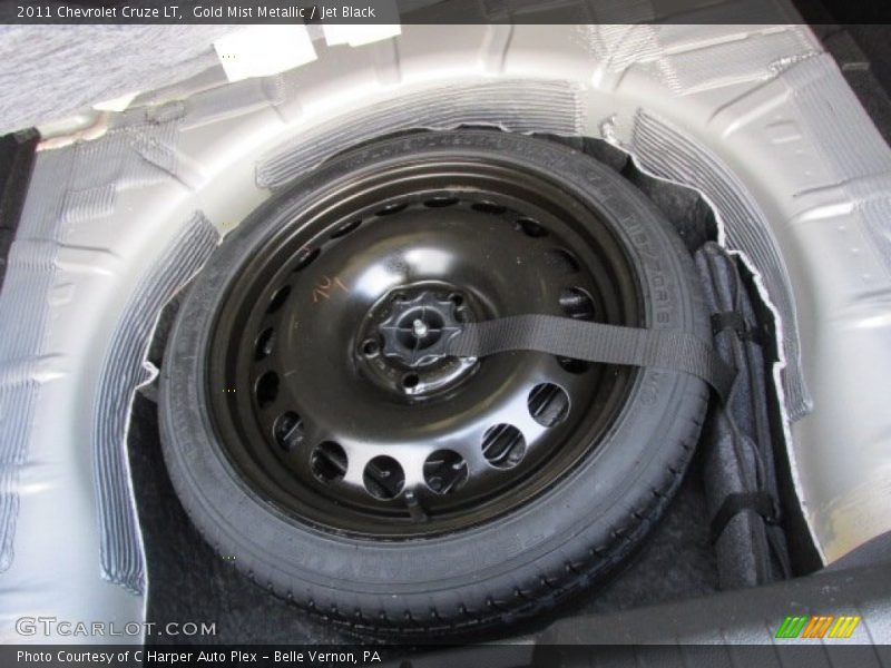 Gold Mist Metallic / Jet Black 2011 Chevrolet Cruze LT