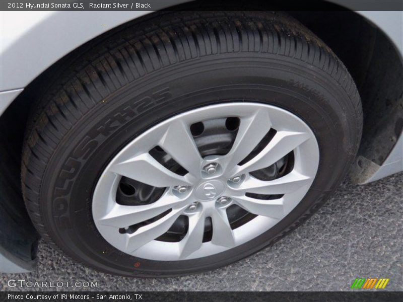 Radiant Silver / Black 2012 Hyundai Sonata GLS
