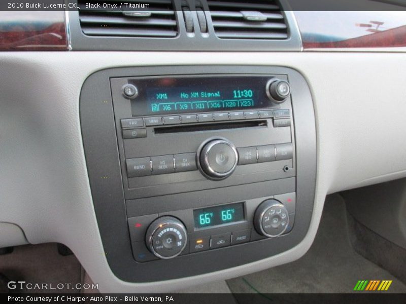 Black Onyx / Titanium 2010 Buick Lucerne CXL