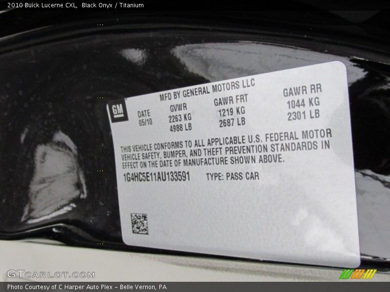 Black Onyx / Titanium 2010 Buick Lucerne CXL
