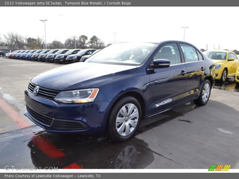 Front 3/4 View of 2013 Jetta SE Sedan