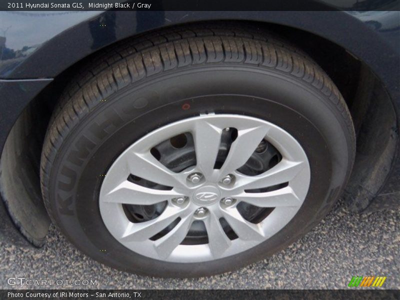Midnight Black / Gray 2011 Hyundai Sonata GLS