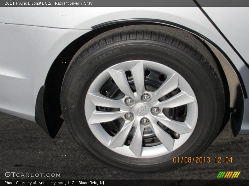 Radiant Silver / Gray 2011 Hyundai Sonata GLS
