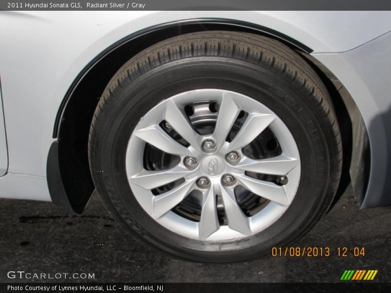 Radiant Silver / Gray 2011 Hyundai Sonata GLS