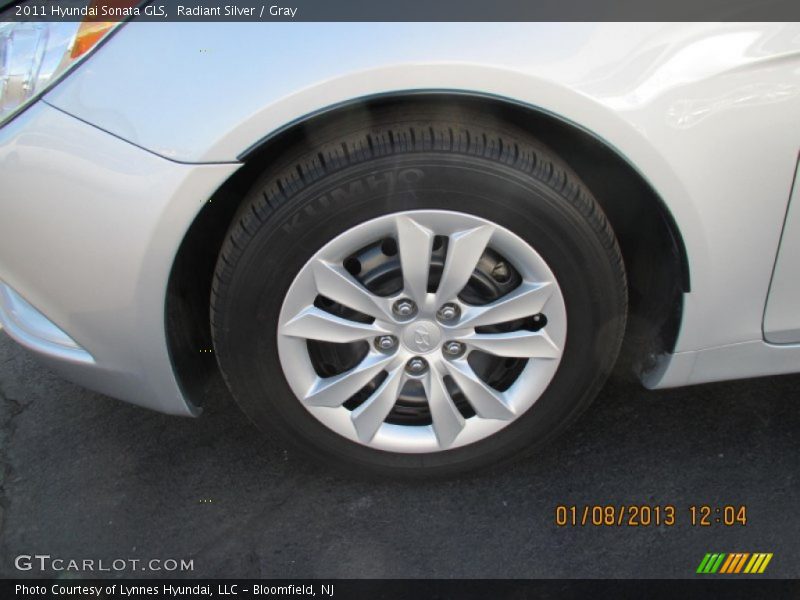 Radiant Silver / Gray 2011 Hyundai Sonata GLS