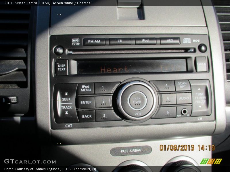 Aspen White / Charcoal 2010 Nissan Sentra 2.0 SR