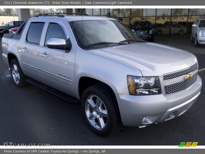 Front 3/4 View of 2011 Avalanche LTZ