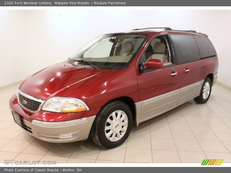 Front 3/4 View of 2003 Windstar Limited
