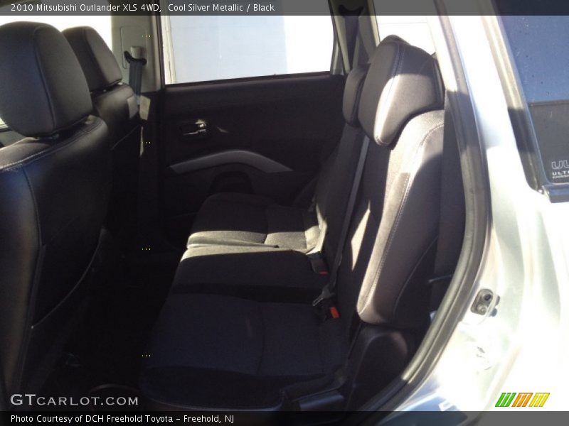 Cool Silver Metallic / Black 2010 Mitsubishi Outlander XLS 4WD