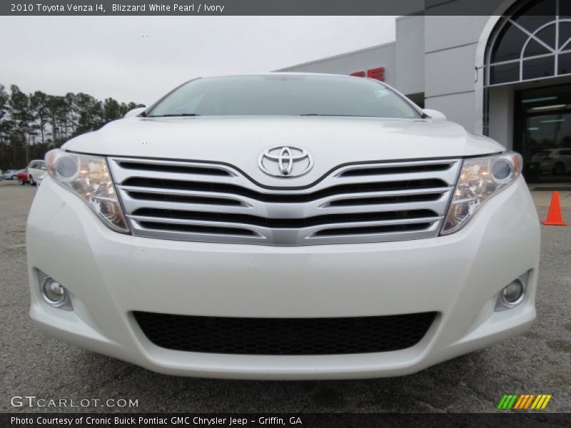 Blizzard White Pearl / Ivory 2010 Toyota Venza I4