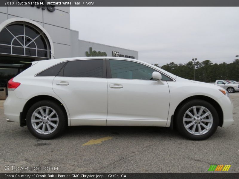 Blizzard White Pearl / Ivory 2010 Toyota Venza I4