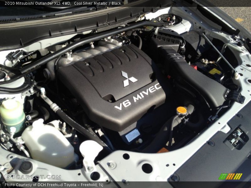 Cool Silver Metallic / Black 2010 Mitsubishi Outlander XLS 4WD