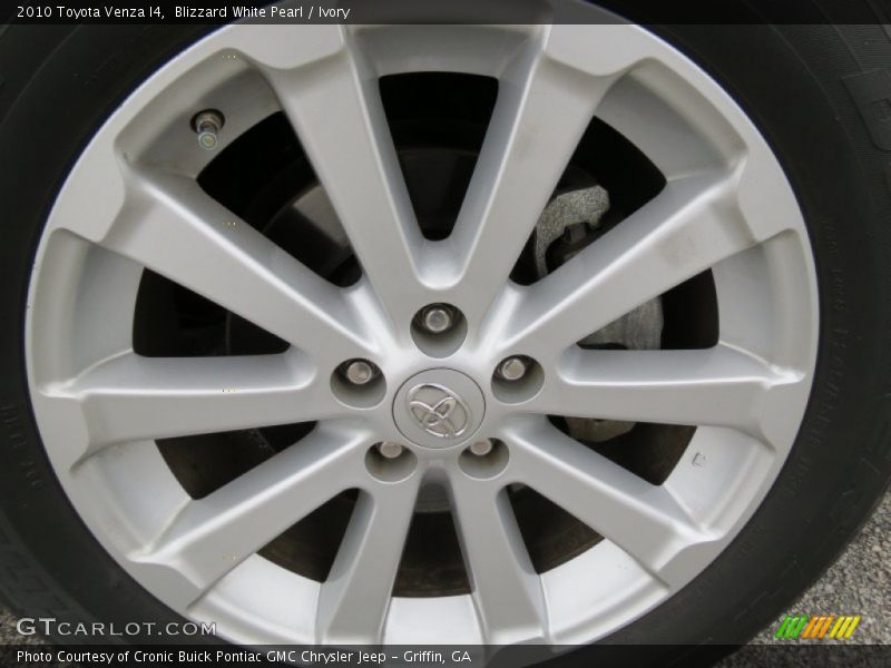Blizzard White Pearl / Ivory 2010 Toyota Venza I4