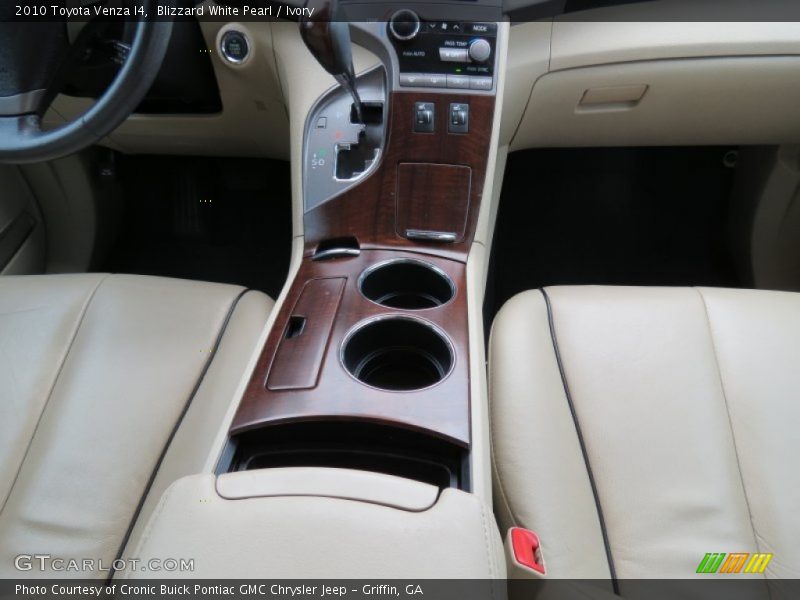 Blizzard White Pearl / Ivory 2010 Toyota Venza I4