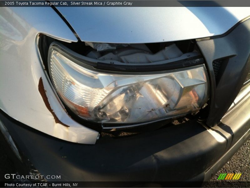 Silver Streak Mica / Graphite Gray 2005 Toyota Tacoma Regular Cab