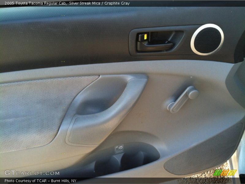 Silver Streak Mica / Graphite Gray 2005 Toyota Tacoma Regular Cab