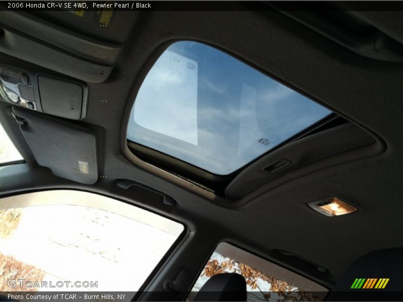 Pewter Pearl / Black 2006 Honda CR-V SE 4WD