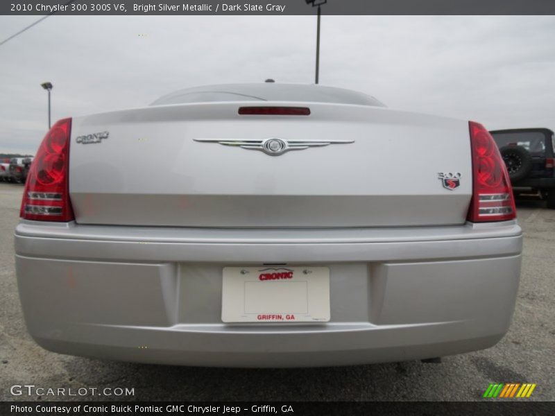Bright Silver Metallic / Dark Slate Gray 2010 Chrysler 300 300S V6