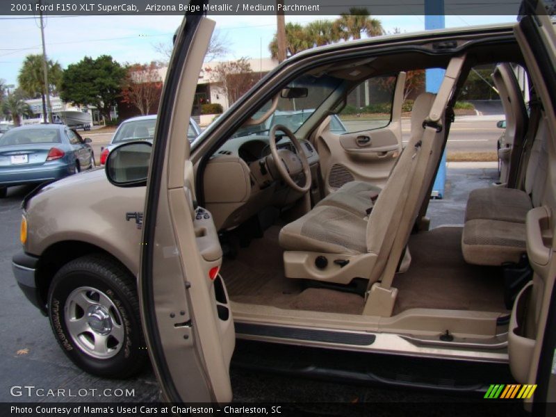 Arizona Beige Metallic / Medium Parchment 2001 Ford F150 XLT SuperCab