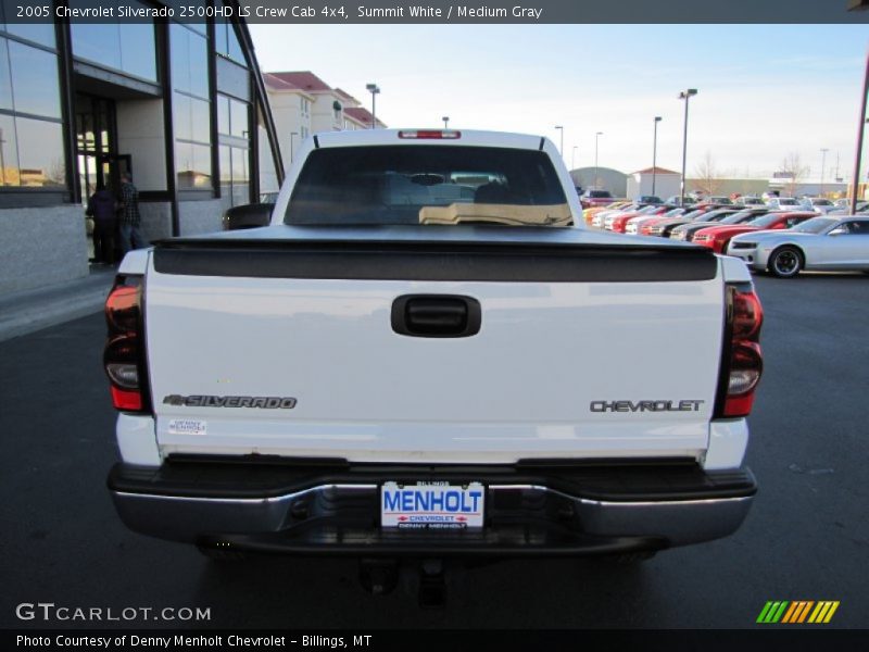 Summit White / Medium Gray 2005 Chevrolet Silverado 2500HD LS Crew Cab 4x4