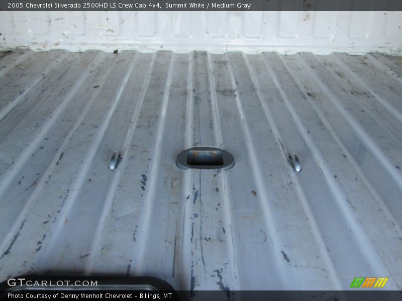 Summit White / Medium Gray 2005 Chevrolet Silverado 2500HD LS Crew Cab 4x4