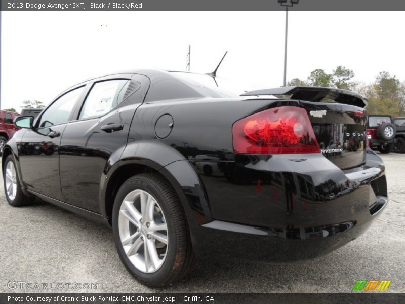 Black / Black/Red 2013 Dodge Avenger SXT
