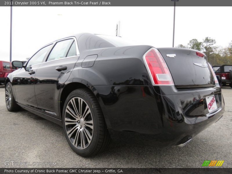 Phantom Black Tri-Coat Pearl / Black 2013 Chrysler 300 S V6