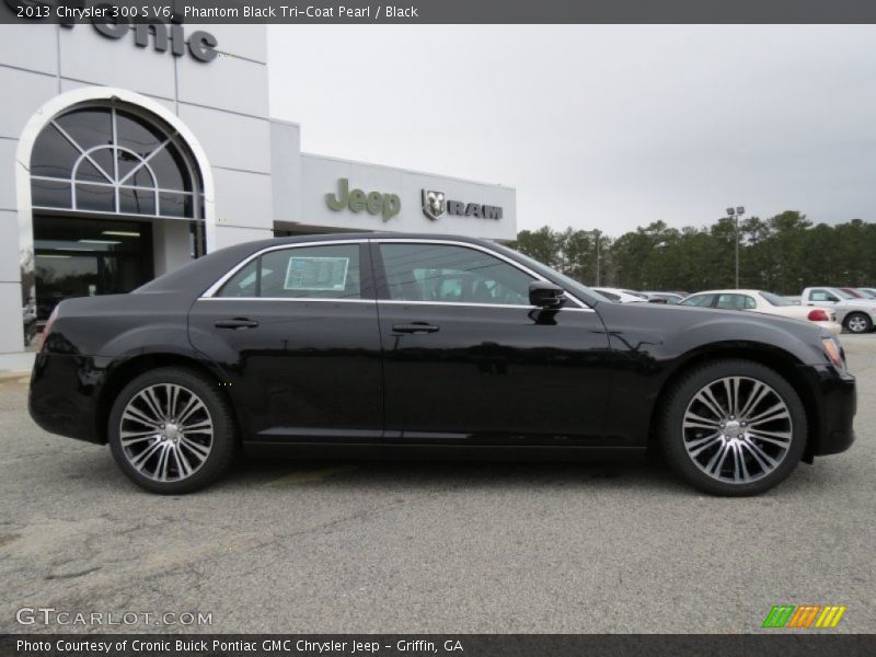 Phantom Black Tri-Coat Pearl / Black 2013 Chrysler 300 S V6