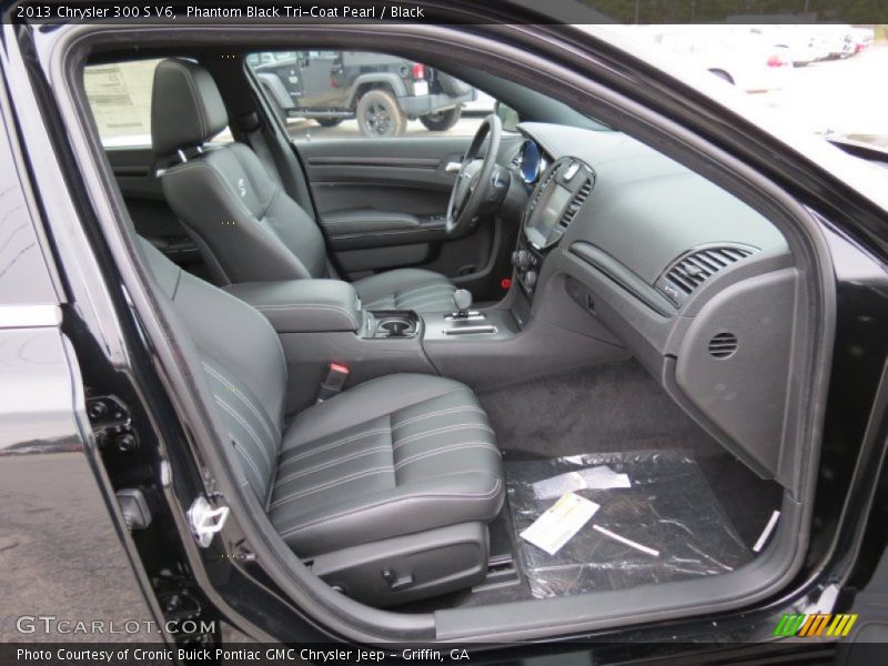  2013 300 S V6 Black Interior