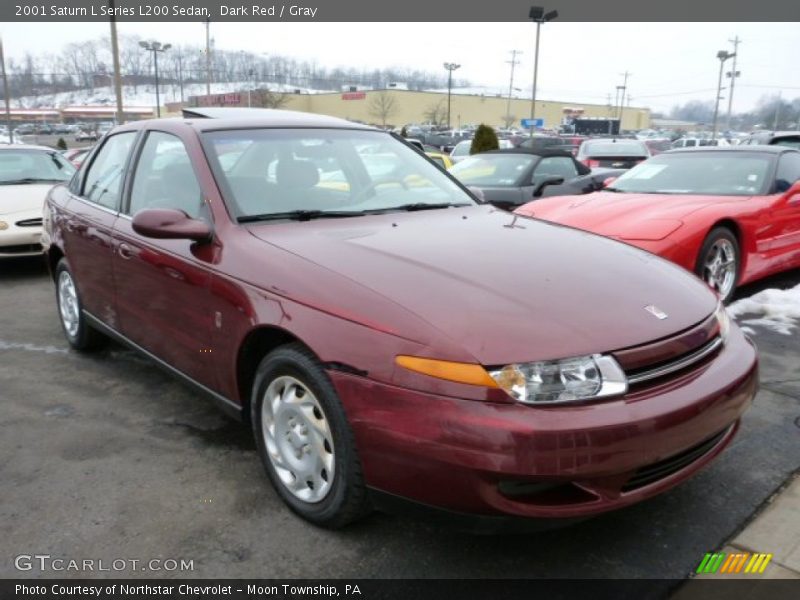 Front 3/4 View of 2001 L Series L200 Sedan