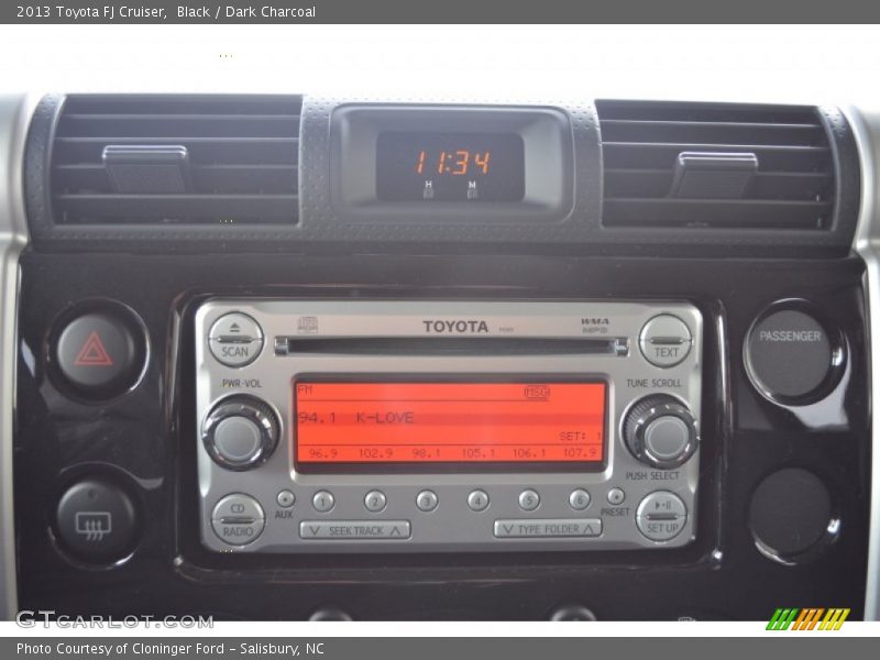 Audio System of 2013 FJ Cruiser 