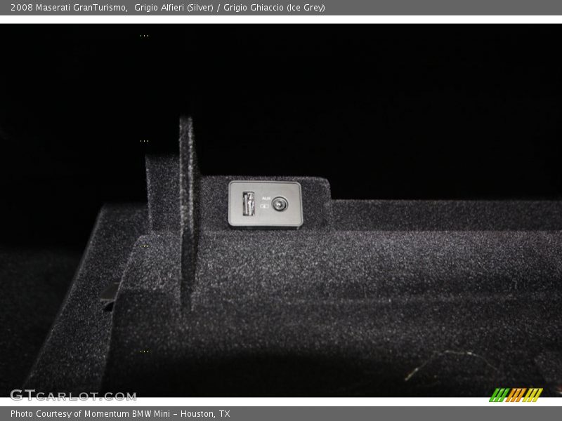 Grigio Alfieri (Silver) / Grigio Ghiaccio (Ice Grey) 2008 Maserati GranTurismo