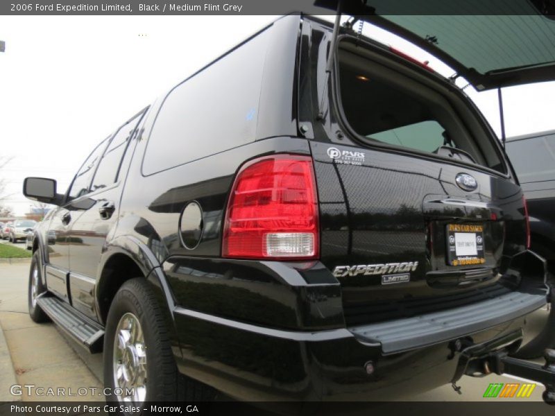 Black / Medium Flint Grey 2006 Ford Expedition Limited