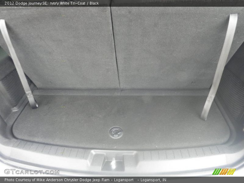 Ivory White Tri-Coat / Black 2012 Dodge Journey SE