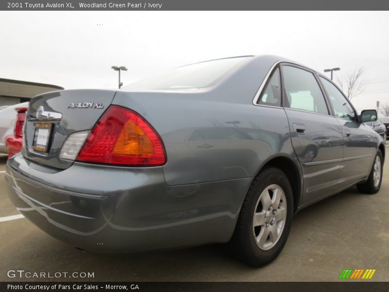 Woodland Green Pearl / Ivory 2001 Toyota Avalon XL