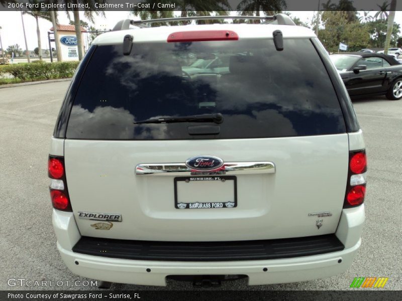 Cashmere Tri-Coat / Camel 2006 Ford Explorer Limited