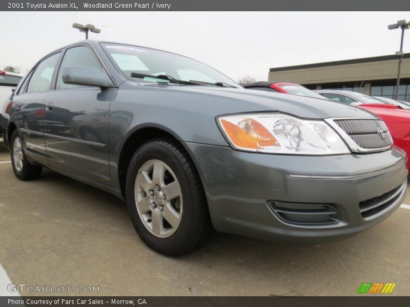 Woodland Green Pearl / Ivory 2001 Toyota Avalon XL