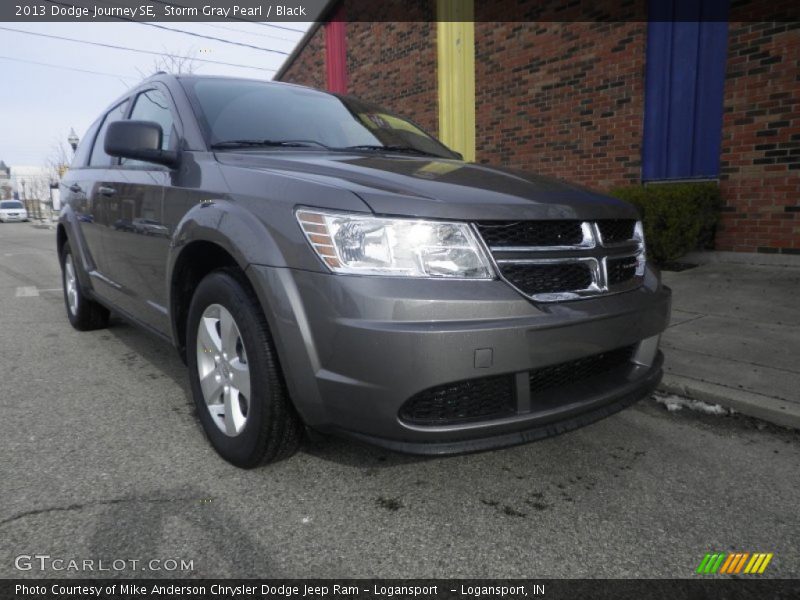 Storm Gray Pearl / Black 2013 Dodge Journey SE