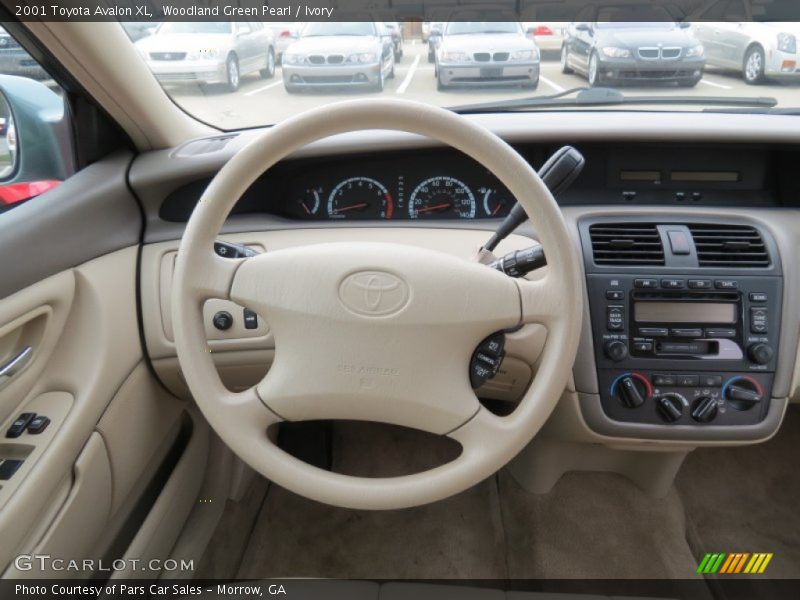 Woodland Green Pearl / Ivory 2001 Toyota Avalon XL