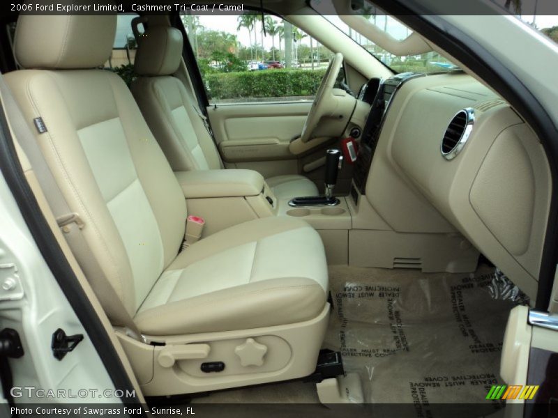 Cashmere Tri-Coat / Camel 2006 Ford Explorer Limited