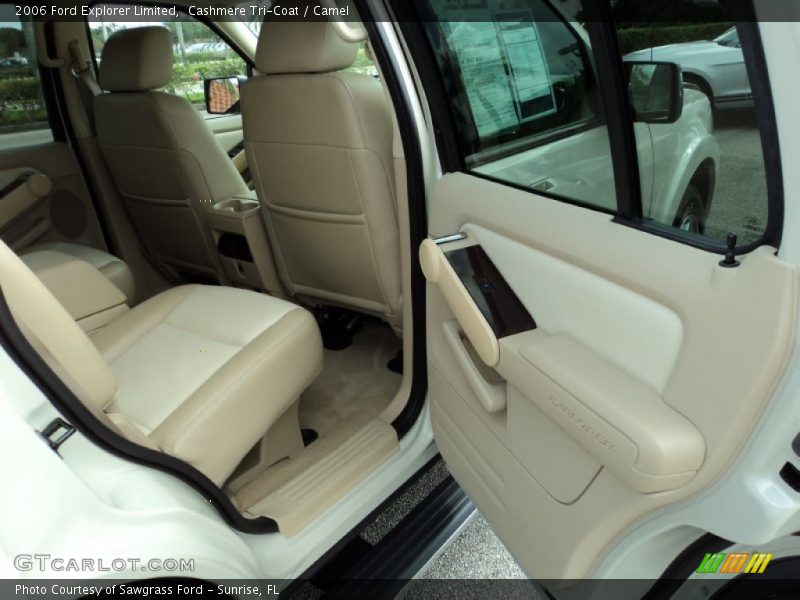 Cashmere Tri-Coat / Camel 2006 Ford Explorer Limited
