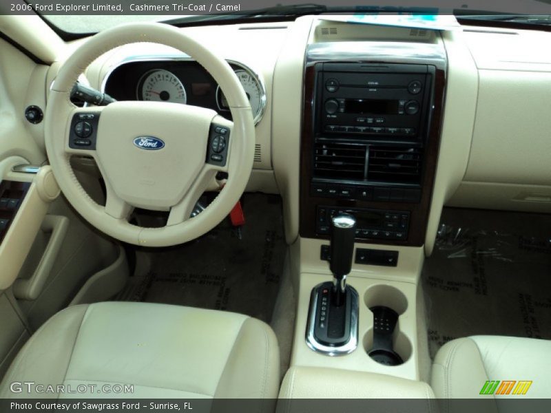 Dashboard of 2006 Explorer Limited