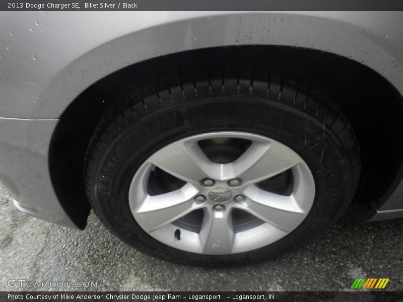 Billet Silver / Black 2013 Dodge Charger SE
