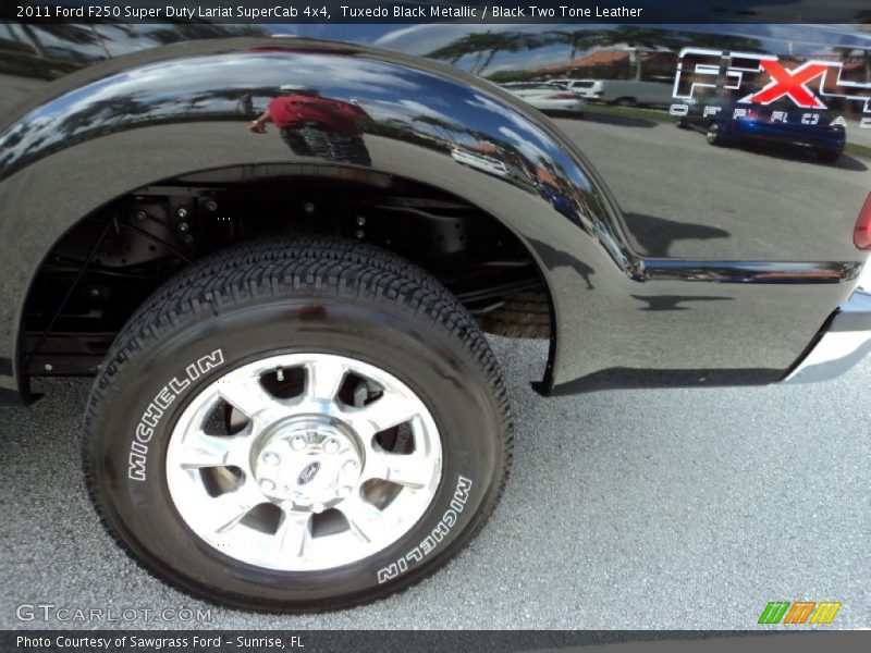 Tuxedo Black Metallic / Black Two Tone Leather 2011 Ford F250 Super Duty Lariat SuperCab 4x4