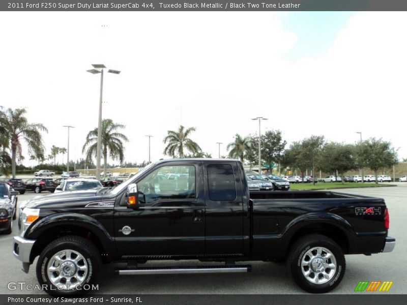  2011 F250 Super Duty Lariat SuperCab 4x4 Tuxedo Black Metallic