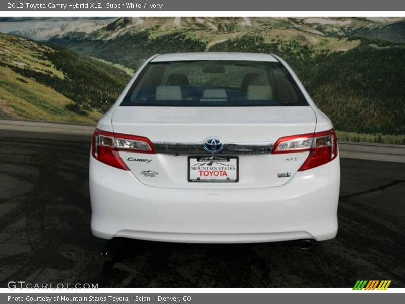 Super White / Ivory 2012 Toyota Camry Hybrid XLE