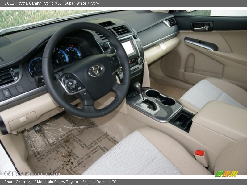 Super White / Ivory 2012 Toyota Camry Hybrid XLE