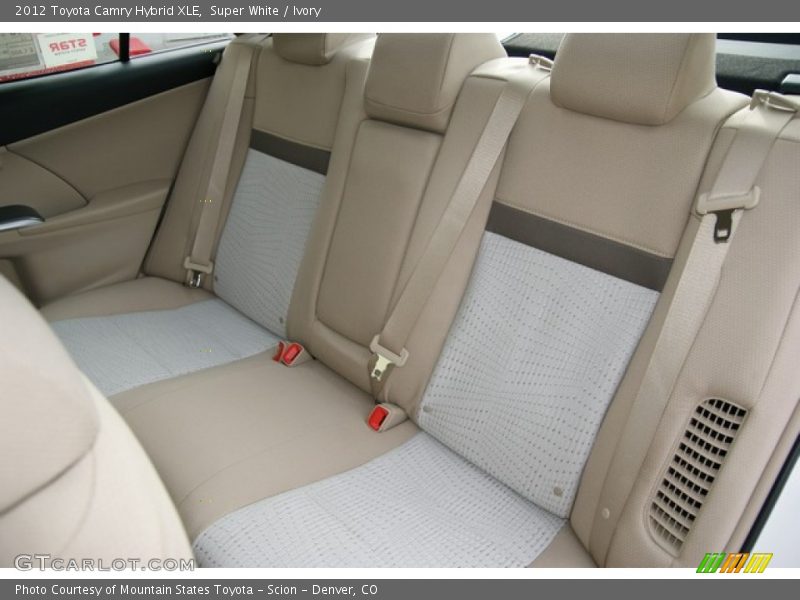 Super White / Ivory 2012 Toyota Camry Hybrid XLE